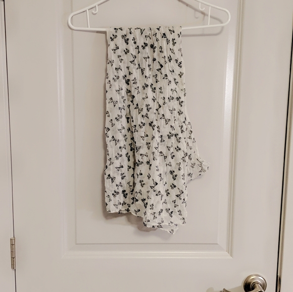 Lightweight Scarf - Picture 2 of 3